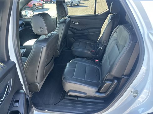 Certified 2024 Chevrolet Traverse RS image 6