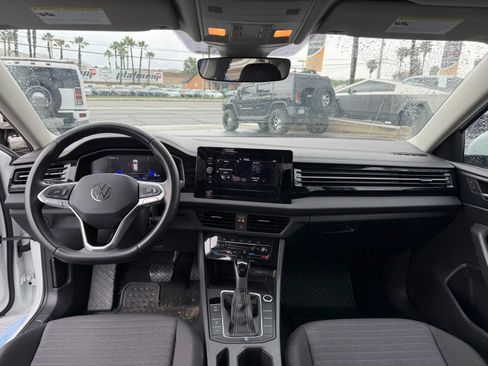 Used 2025 Volkswagen Jetta S image 24