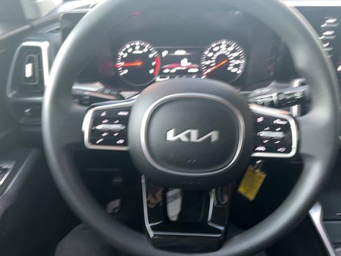 Used 2023 Kia Sorento LX image 33