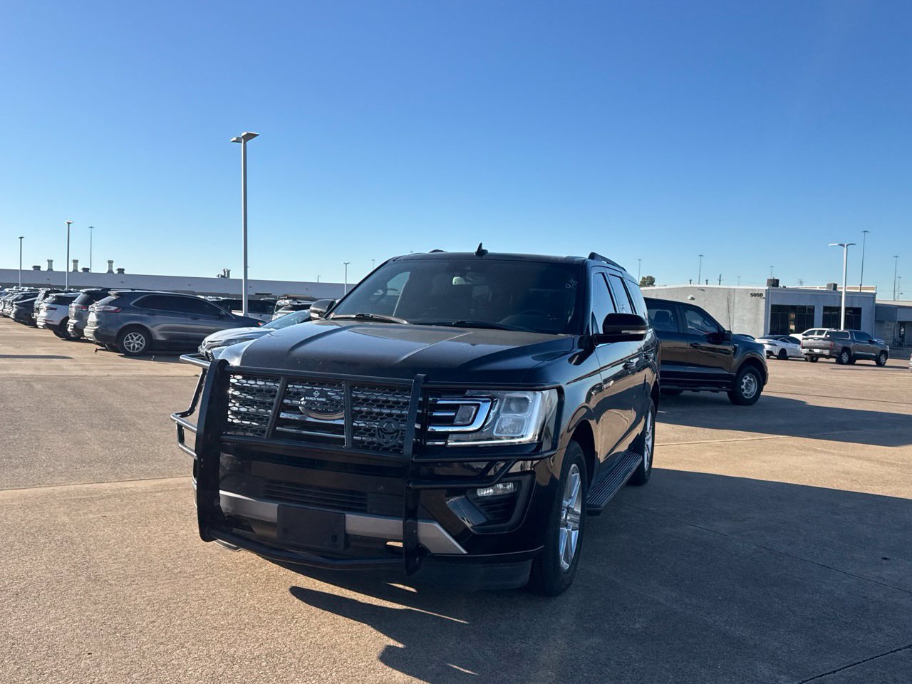 Used 2019 Ford Expedition XLT w/ Equipment Group 202A RWD image 10