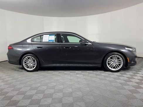 Used 2024 BMW 530i RWD image 12