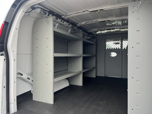 New 2025 Chevrolet Express 3500 w/ Driver Convenience Package image 9