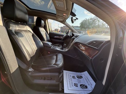 Used 2014 Lincoln MKX AWD w/ Equipment Group 102A image 18
