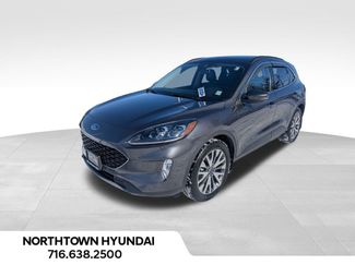 Used 2020 Ford Escape Titanium video 1