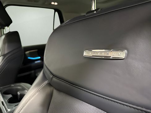 Used 2025 Ford Expedition Platinum AWD/4WD image 12