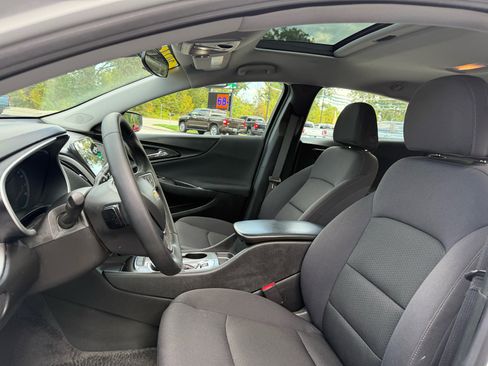 Used 2024 Chevrolet Malibu RS image 15