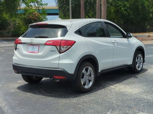 Certified 2022 Honda HR-V LX image 5