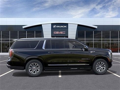 New 2026 GMC Yukon XL Denali w/ Sun & Power Step Package image 5