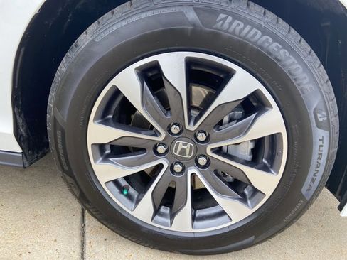 Used 2024 Honda Odyssey EX-L image 34