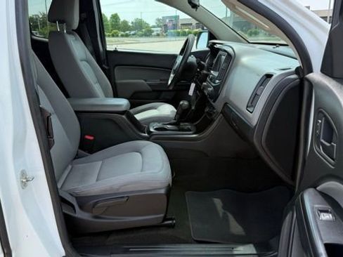 Used 2017 Chevrolet Colorado W/T w/ WT Convenience Package AWD/4WD image 16