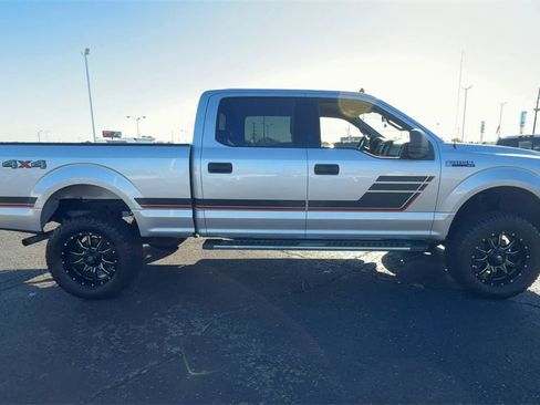 Used 2019 Ford F150 XLT w/ Trailer Tow Package image 9