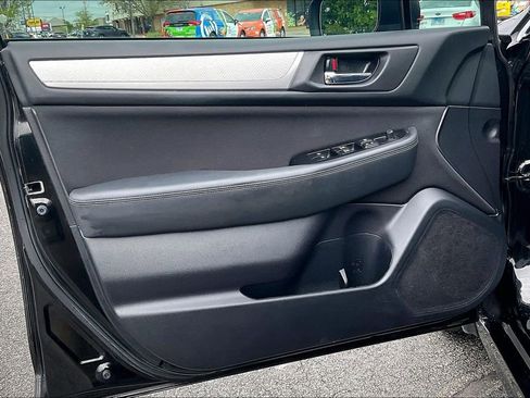 Used 2018 Subaru Legacy 2.5i Premium w/ Moonroof Package AWD/4WD image 26