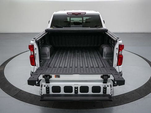 Used 2023 Chevrolet Silverado 1500 ZR2 w/ Technology Package image 6