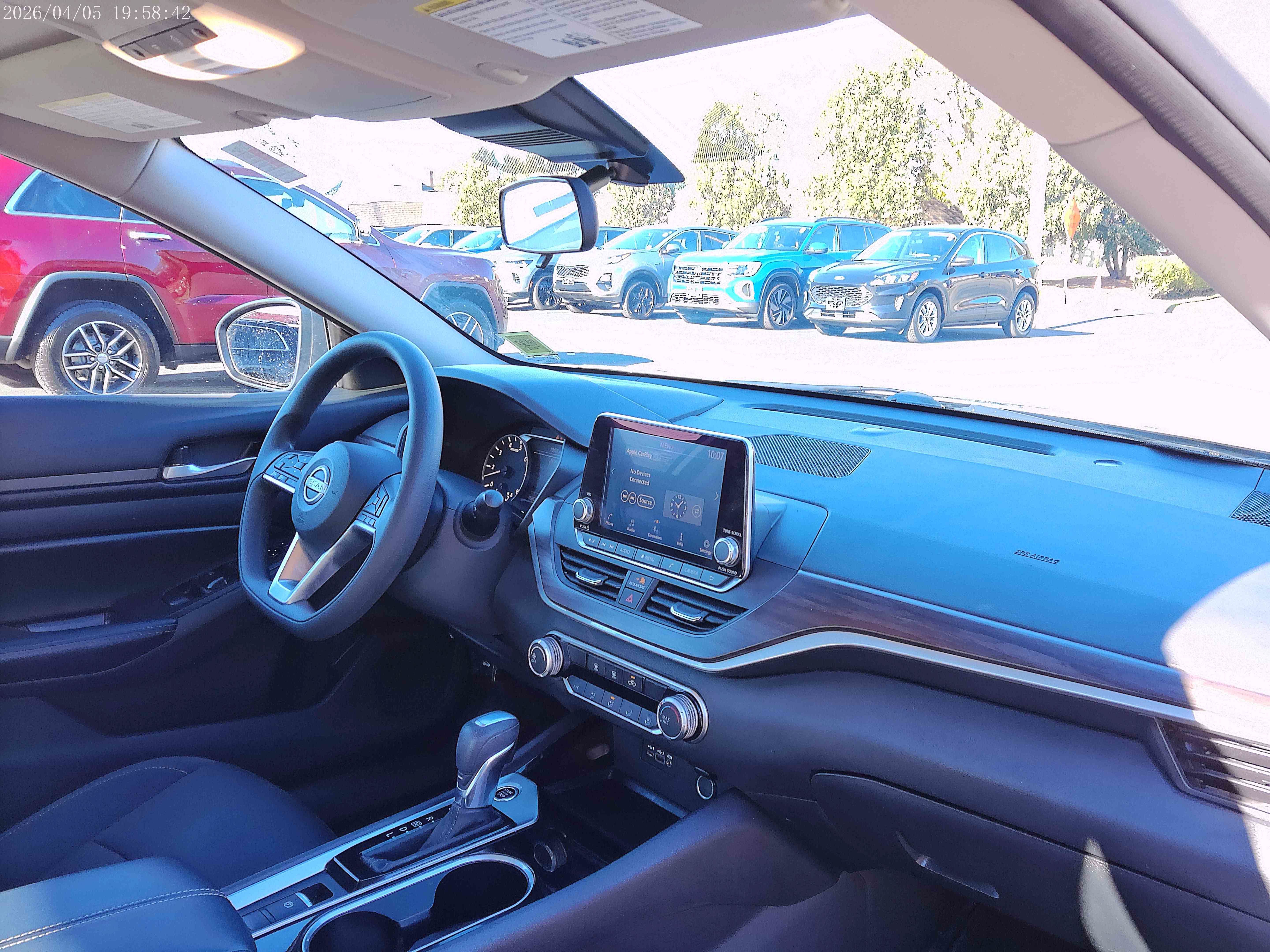 Used 2024 Nissan Altima 2.5 SV AWD/4WD image 18