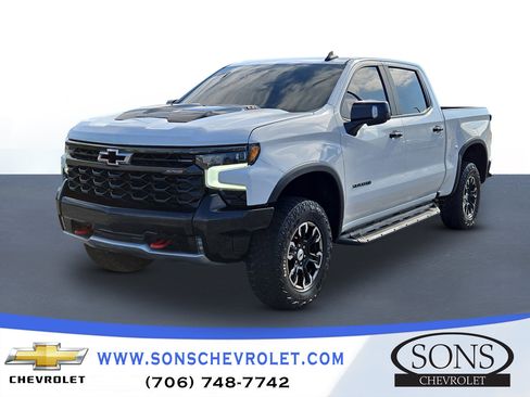 Used 2022 Chevrolet Silverado 1500 ZR2 image 1