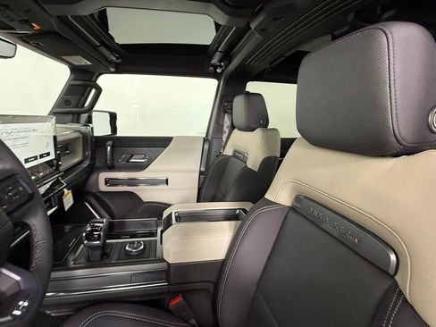 New 2026 GMC Hummer EV 4x4 Crew Cab image 6