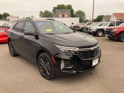 Used 2023 Chevrolet Equinox RS w/ RS Leather Package AWD/4WD image 1