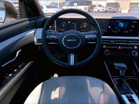 Used 2025 Hyundai Santa Cruz Limited AWD/4WD image 6