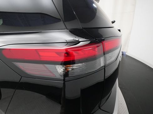 Certified 2025 Nissan Pathfinder SL image 33