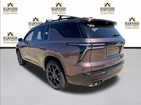 Used 2024 Chevrolet Traverse RS FWD image 3