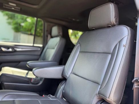Used 2021 GMC Yukon XL Denali AWD/4WD image 21