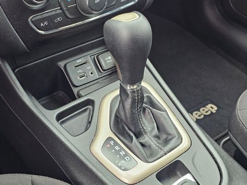 Used 2014 Jeep Cherokee Latitude image 37