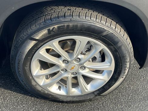 Used 2024 Chevrolet TrailBlazer LS w/ LS Convenience Package AWD/4WD image 9