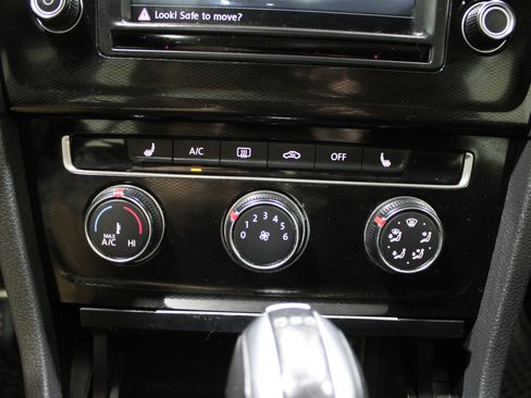 Used 2016 Volkswagen GTI SE w/ Lighting Package (SEL) image 20