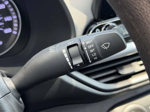 Used 2023 Kia Forte LXS w/ LXS Technology Package FWD image 25