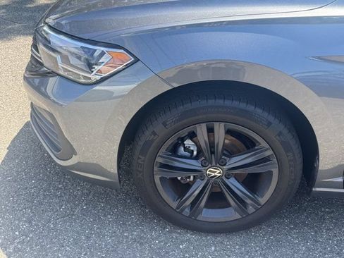 Used 2023 Volkswagen Jetta SE w/ Panoramic Sunroof Package FWD image 10
