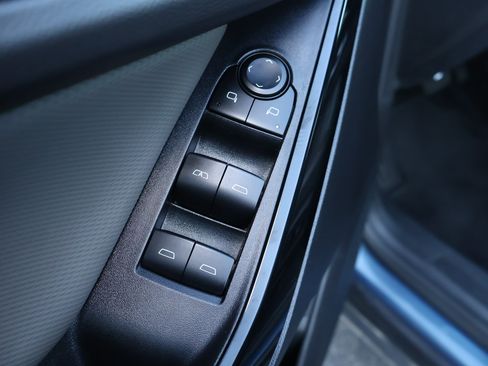 Used 2025 Chevrolet Equinox LT w/ Convenience Package II FWD image 8