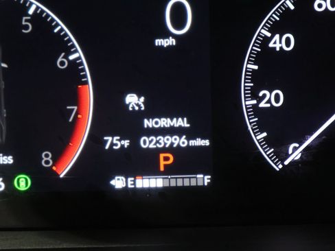 Used 2025 Honda Pilot Touring image 42