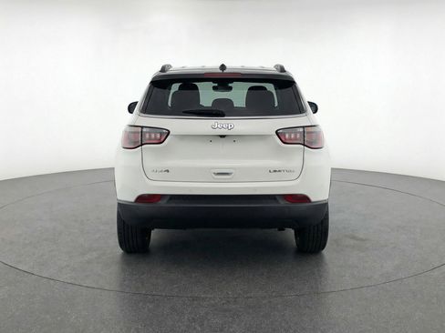 Used 2025 Jeep Compass Limited image 7