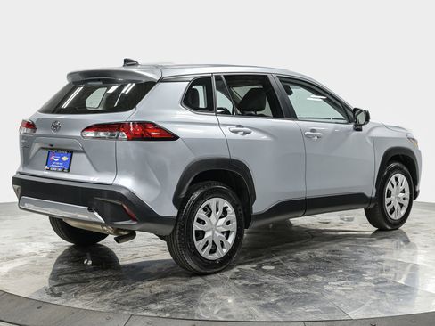 Used 2024 Toyota Corolla Cross L image 7