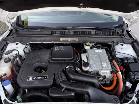 Used 2018 Ford Fusion SE w/ Equipment Group 602A FWD image 37