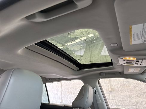 Certified 2024 Toyota Highlander XLE image 54