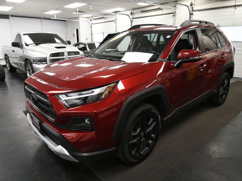 Used 2024 Toyota RAV4 Adventure AWD/4WD image 4