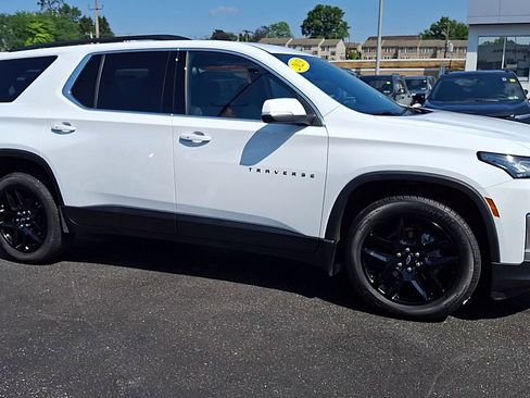 Certified 2023 Chevrolet Traverse LT w/ LPO, Floor Liner Package image 2