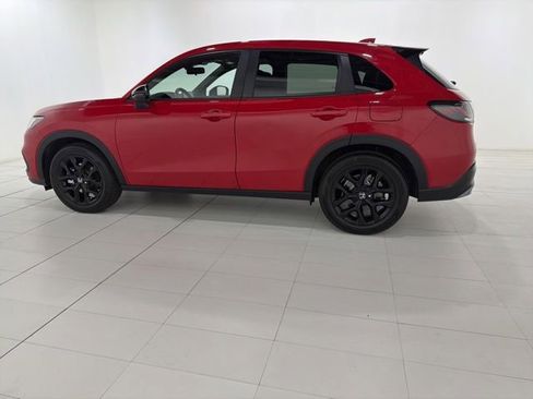 Used 2025 Honda HR-V Sport image 2