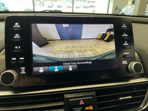 Used 2018 Honda Accord Sport image 16