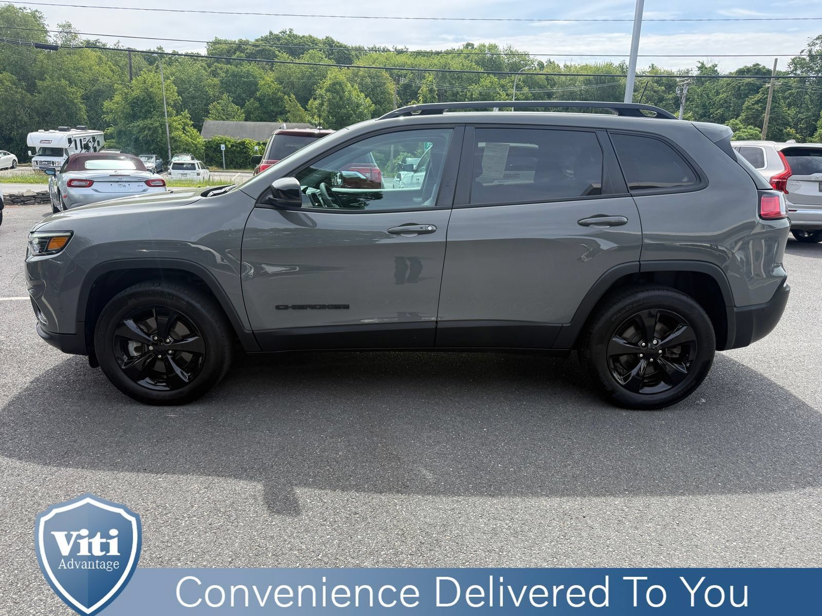 Used 2023 Jeep Cherokee Altitude Lux AWD/4WD image 5