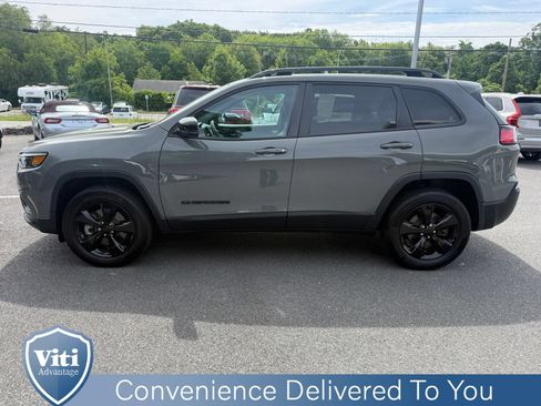 Used 2023 Jeep Cherokee Altitude Lux AWD/4WD image 5