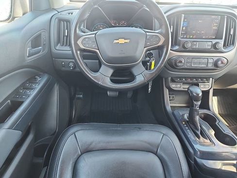 Used 2022 Chevrolet Colorado Z71 w/ Z71 Midnight Edition AWD/4WD image 9