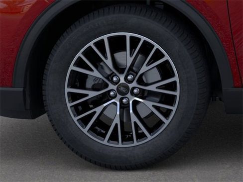 New 2026 Ford Escape SE w/ Class II Trailer Tow Package image 19