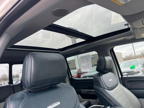 Used 2023 Ford F150 Limited image 11