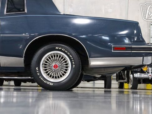 Used 1987 Pontiac Grand Prix LE image 24