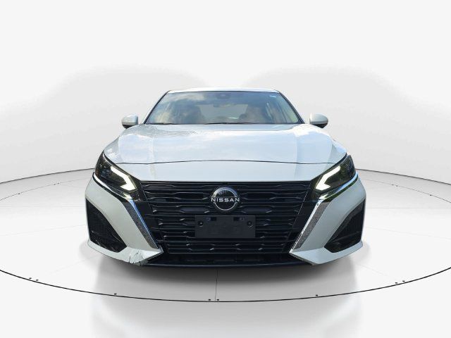 Used 2024 Nissan Altima 2.5 SL FWD image 11