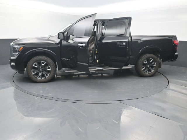 Used 2021 Nissan Titan Platinum Reserve w/ Moonroof Package AWD/4WD image 51