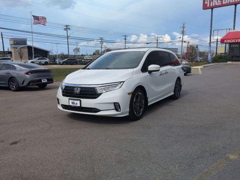 Used 2023 Honda Odyssey Elite image 4