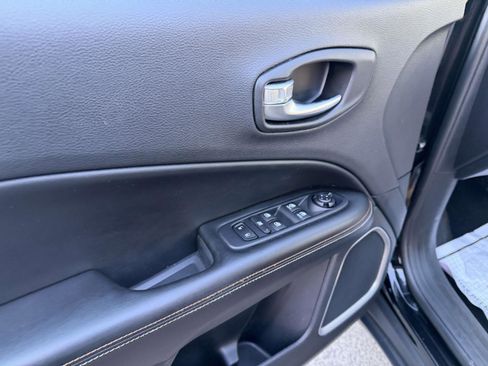 Used 2021 Jeep Compass Latitude w/ Convenience Group image 18